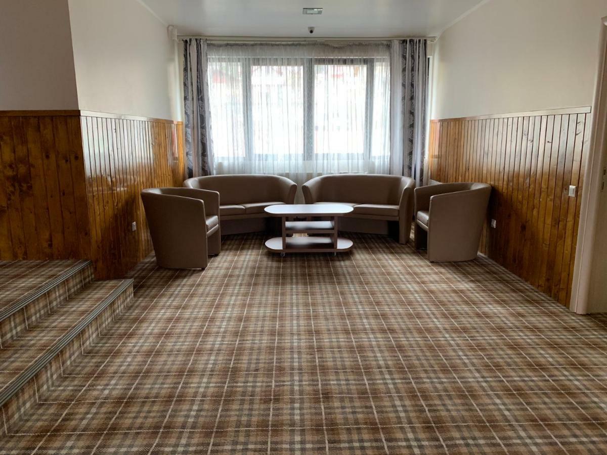 Vila Curcubeu Hotel Buşteni Buitenkant foto