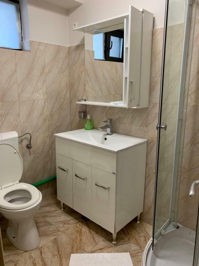 Vila Curcubeu Hotel Buşteni Buitenkant foto