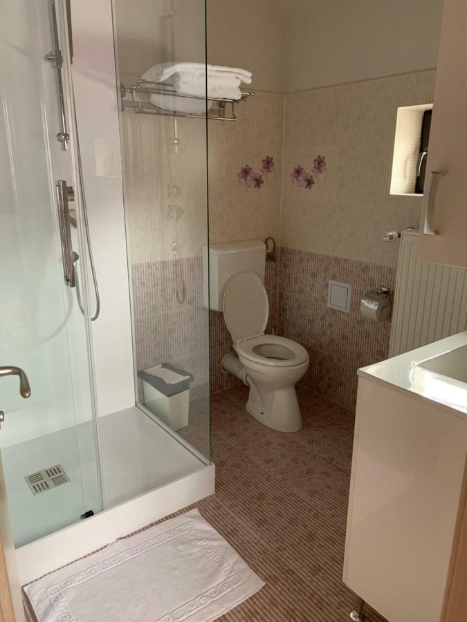 Vila Curcubeu Hotel Buşteni Buitenkant foto